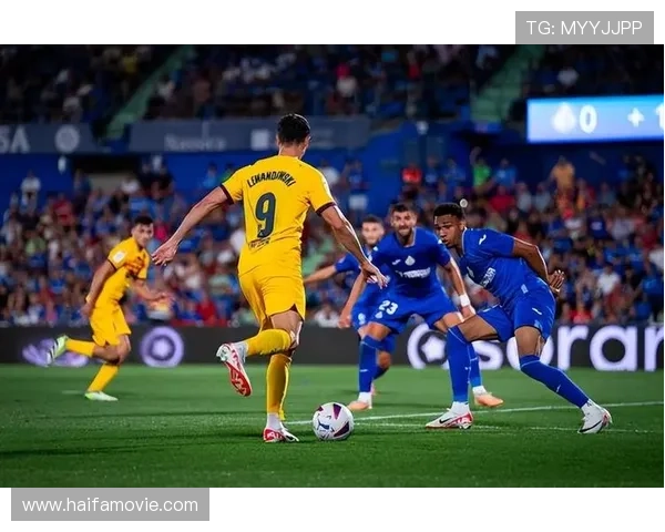 巴黎进攻体系问题:边路依赖明显,层次缺失制约整体进攻效率提升