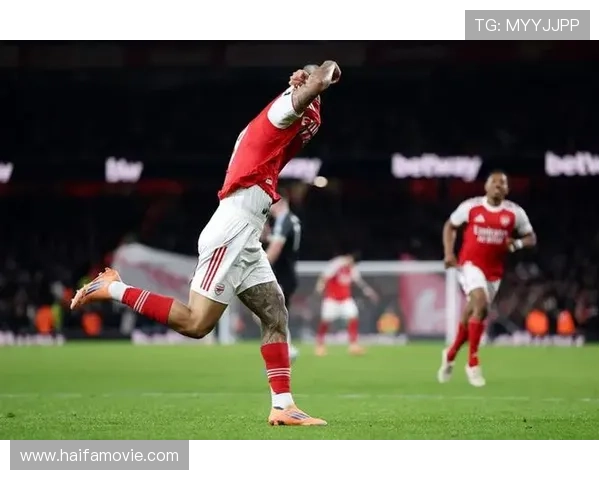 阿森纳争冠关键阶段掉链子问题显现，对赛季走势产生制约